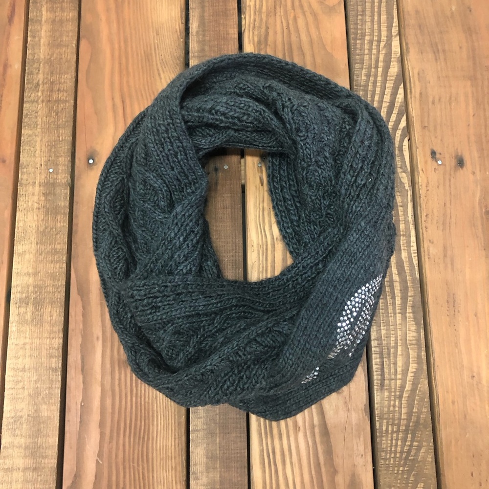 Michael Kors MK gray cable knit infinity scarf - Picture 9 of 9